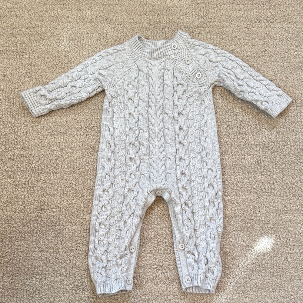 Hope and Henry Soft Cable Knit Baby Footie in Light Gray 6-12 months